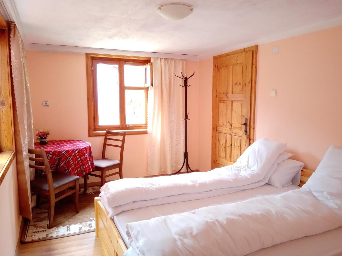 Стаи За Гости Милена Koprivshtitsa Esterno foto