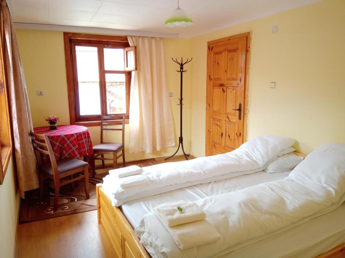 Стаи За Гости Милена Koprivshtitsa Esterno foto